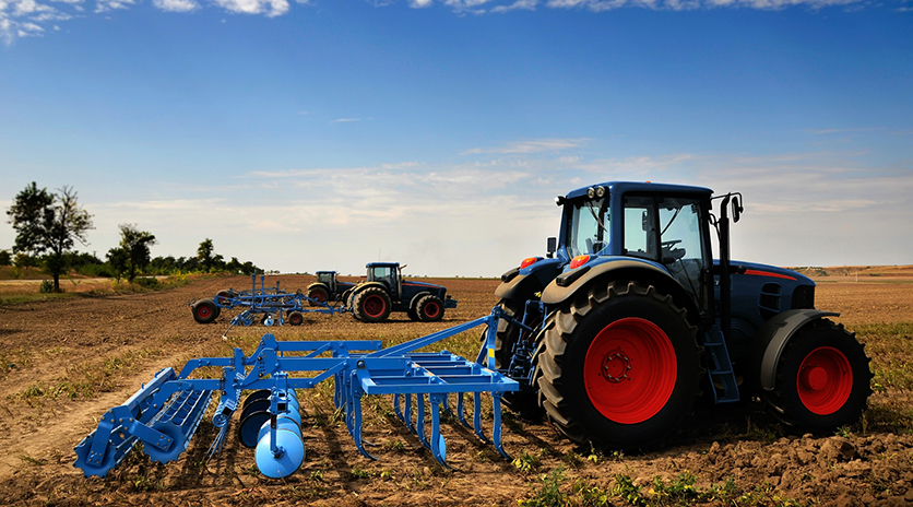 From in-the-field to online, CWB National Leasing helps farmers secure equipment. 