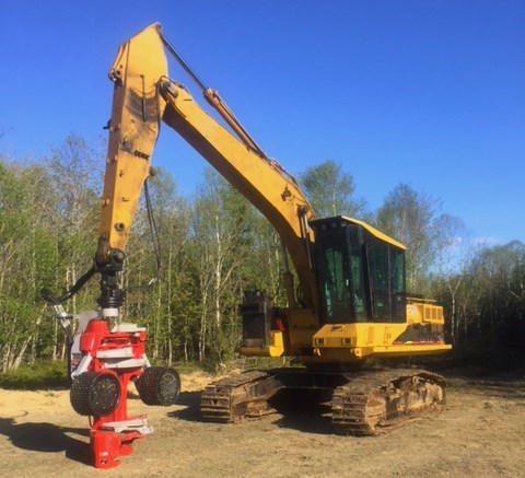 Une photo de la tête d'abattage Log Max financées avec CWB National Leasing.